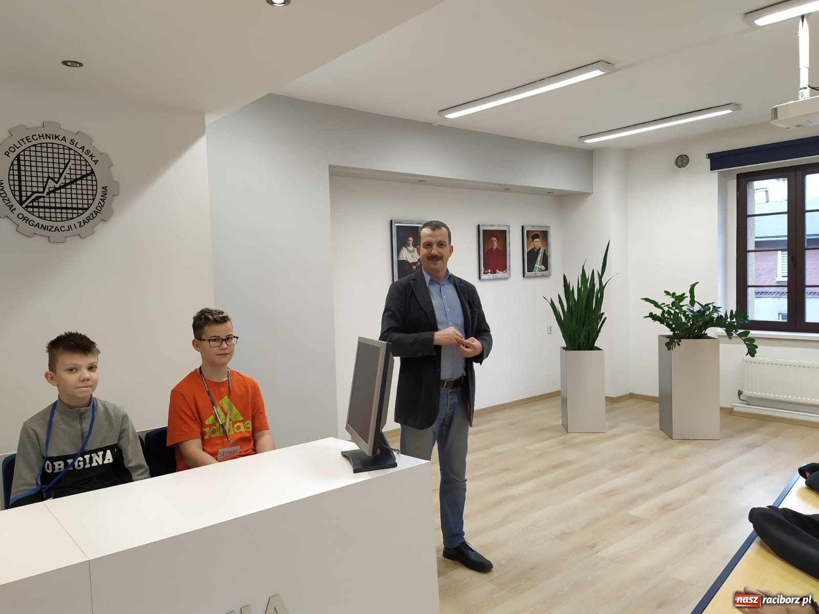 Zdjęcie w galerii na portalu naszraciborz.pl: Uczniowie kuźniańskiej podstawówki w projekcie Politechniki Śląskiej wiadomości z regionu