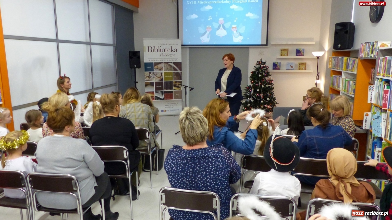 Zdjęcie w galerii na portalu naszraciborz.pl: Przedszkolacy kolędowali w raciborskiej książnicy [FOTO] wiadomości z regionu