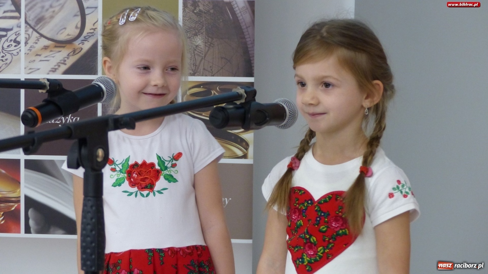 Zdjęcie w galerii na portalu naszraciborz.pl: Przedszkolacy kolędowali w raciborskiej książnicy [FOTO] wiadomości z regionu