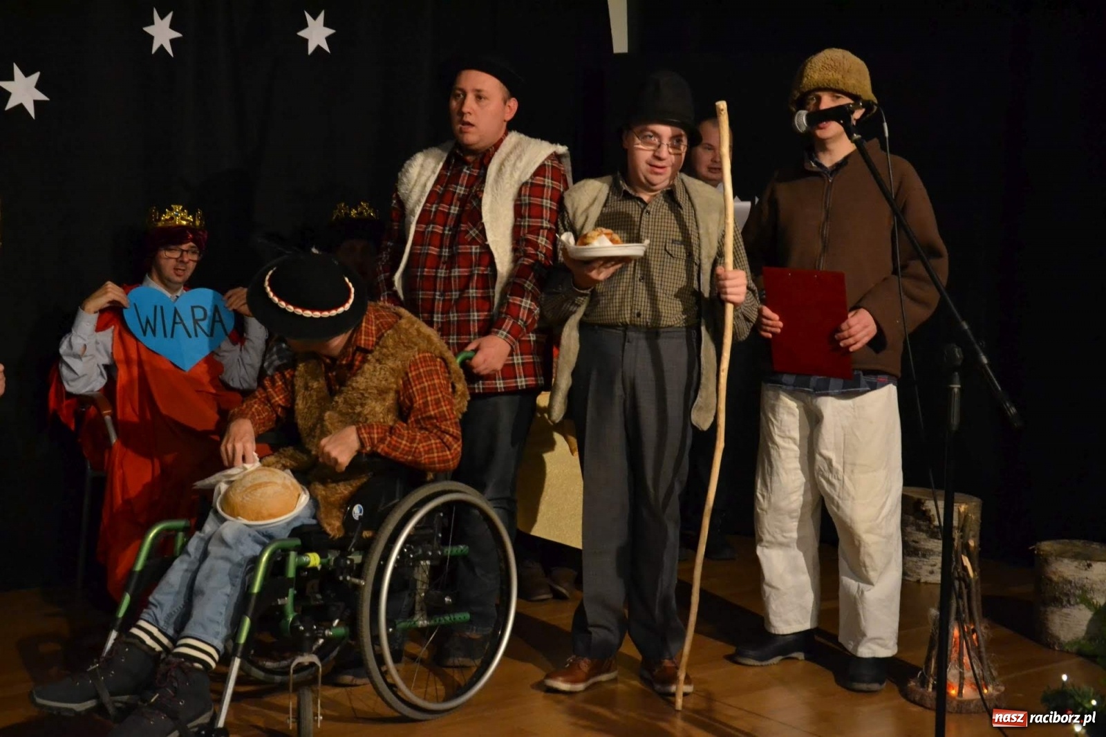 Zdjęcie w galerii na portalu naszraciborz.pl: Stowarzyszenie DOM świąteczne na zamku [FOTO i WIDEO] wiadomości z regionu