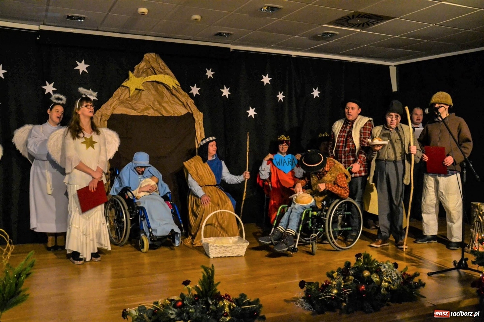 Zdjęcie w galerii na portalu naszraciborz.pl: Stowarzyszenie DOM świąteczne na zamku [FOTO i WIDEO] wiadomości z regionu