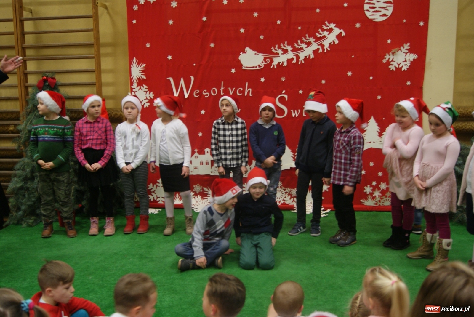 Zdjęcie w galerii na portalu naszraciborz.pl: Akcja Razem na święta w Studziennej wiadomości z regionu