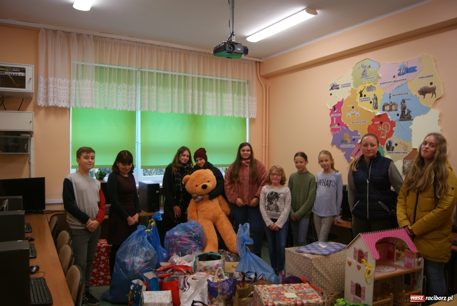 Zdjęcie w galerii na portalu naszraciborz.pl: Akcja Razem na święta w Studziennej wiadomości z regionu