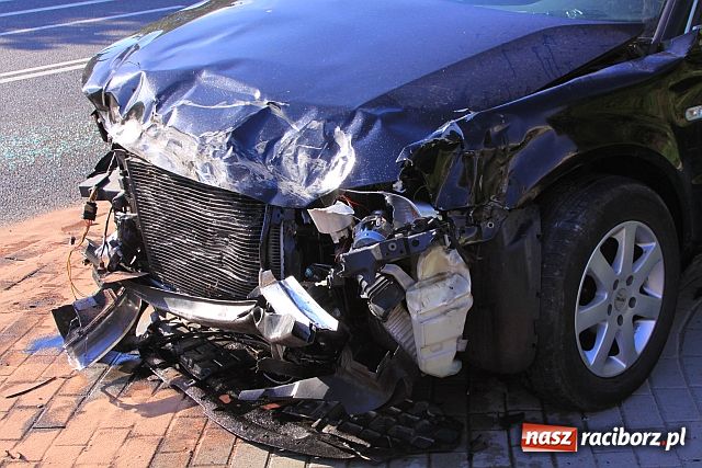 Zdjęcie w galerii na portalu naszraciborz.pl: Przejechał na czerwonym świetle wiadomości z regionu