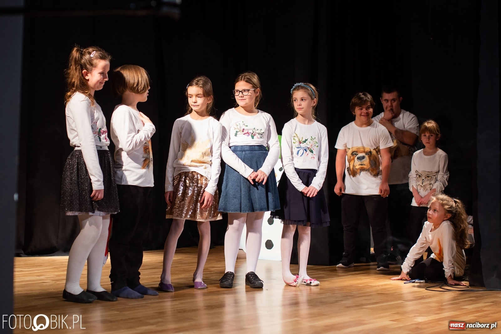 Zdjęcie w galerii na portalu naszraciborz.pl: Podsumowanie Powiatowego Konkursu Plastycznego Bombka wiadomości z regionu