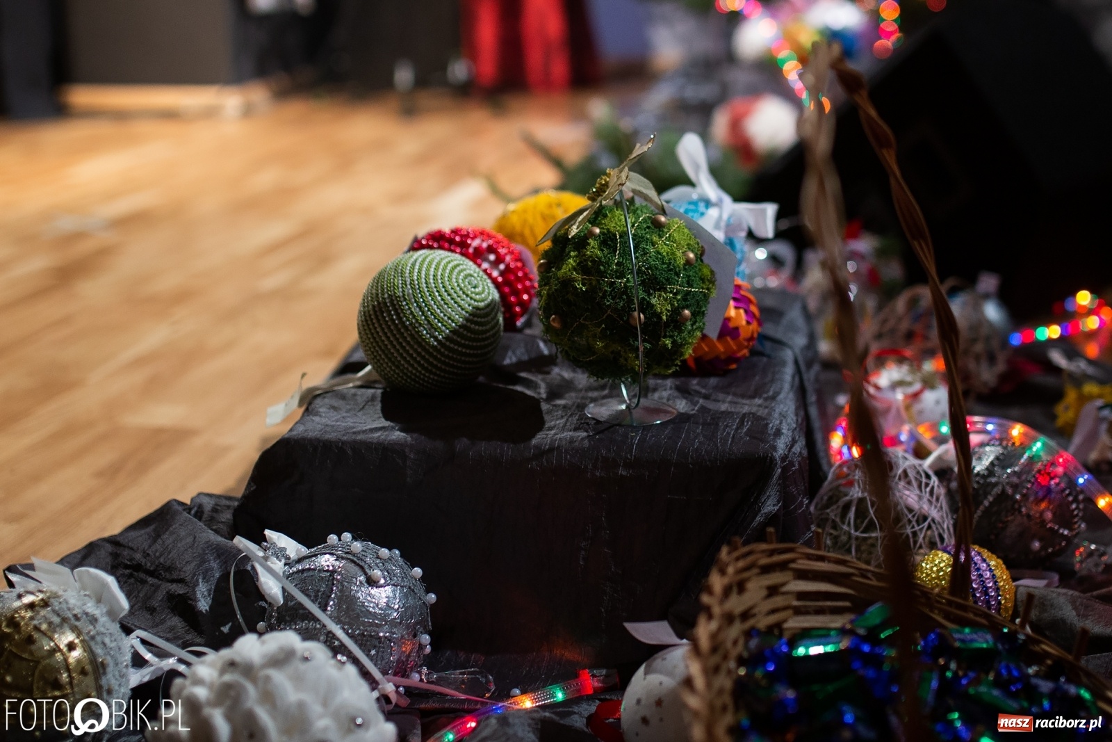 Zdjęcie w galerii na portalu naszraciborz.pl: Podsumowanie Powiatowego Konkursu Plastycznego Bombka wiadomości z regionu