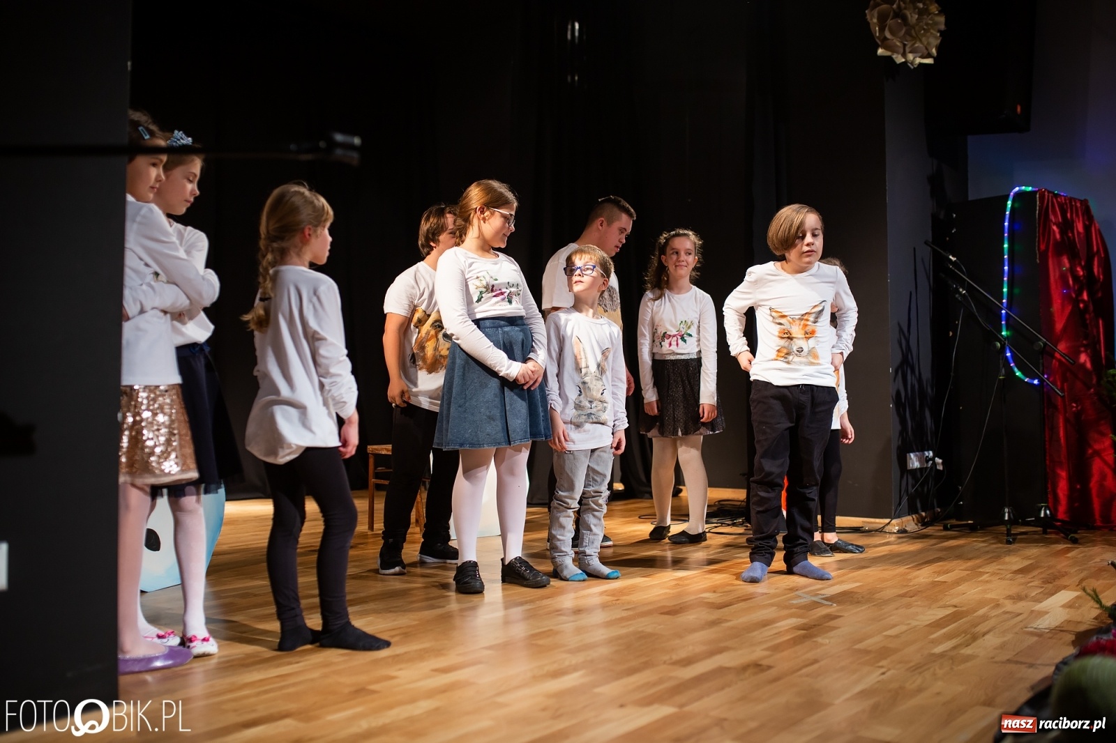 Zdjęcie w galerii na portalu naszraciborz.pl: Podsumowanie Powiatowego Konkursu Plastycznego Bombka wiadomości z regionu