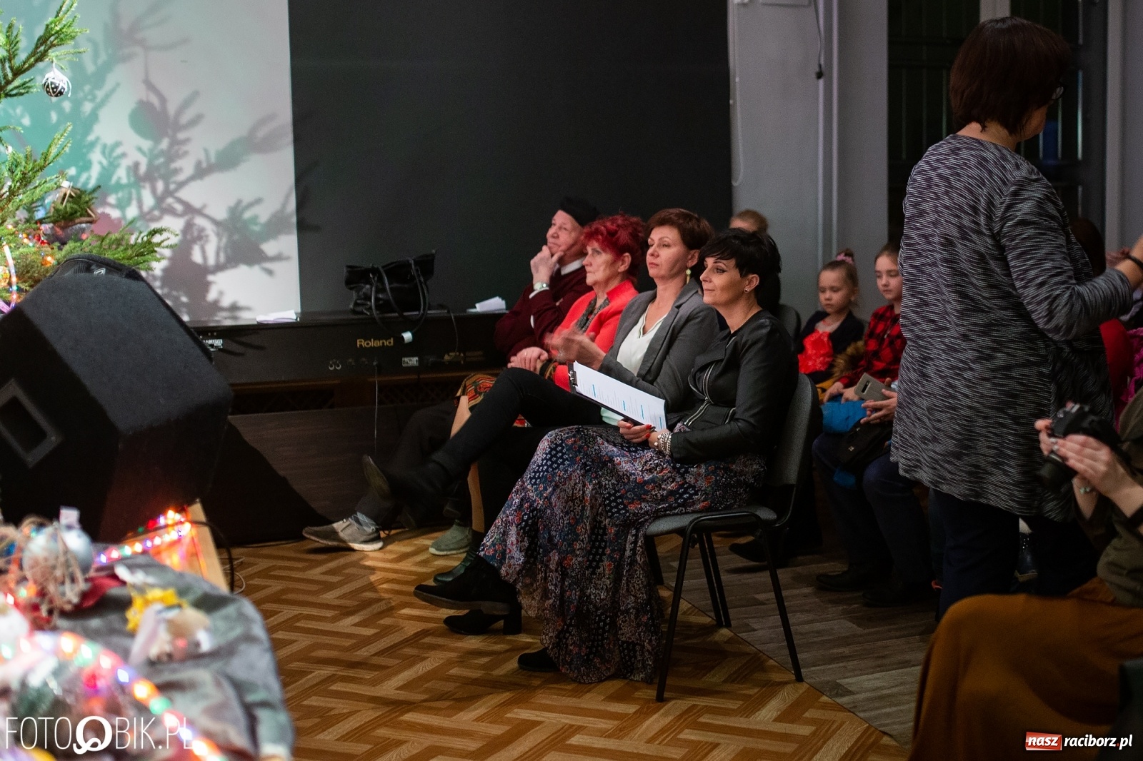 Zdjęcie w galerii na portalu naszraciborz.pl: Podsumowanie Powiatowego Konkursu Plastycznego Bombka wiadomości z regionu