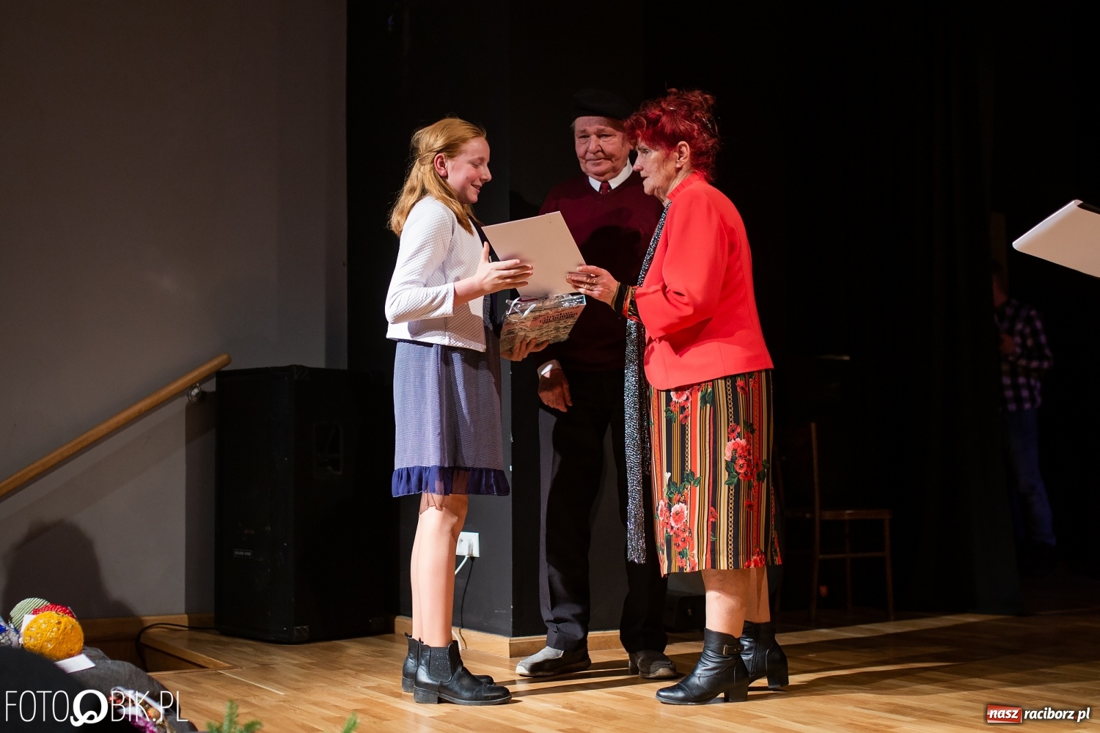 Zdjęcie w galerii na portalu naszraciborz.pl: Podsumowanie Powiatowego Konkursu Plastycznego Bombka wiadomości z regionu