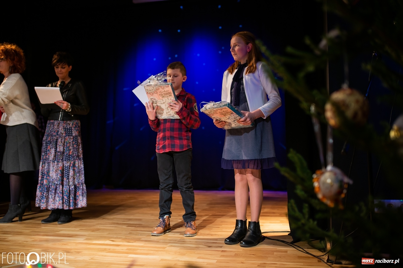 Zdjęcie w galerii na portalu naszraciborz.pl: Podsumowanie Powiatowego Konkursu Plastycznego Bombka wiadomości z regionu