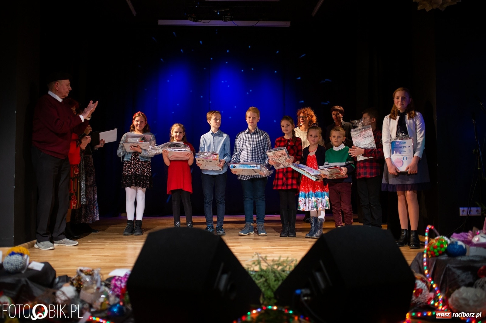 Zdjęcie w galerii na portalu naszraciborz.pl: Podsumowanie Powiatowego Konkursu Plastycznego Bombka wiadomości z regionu