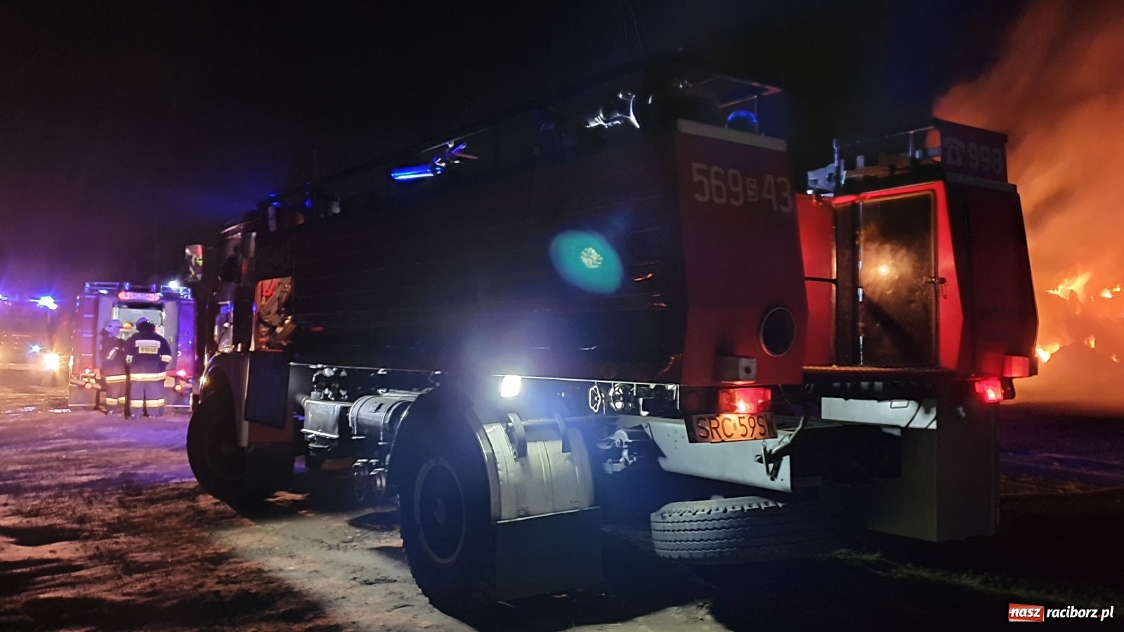 Zdjęcie w galerii na portalu naszraciborz.pl: Wielki nocny pożar w Raciborzu-Ocicach [FOTO] wiadomości z regionu