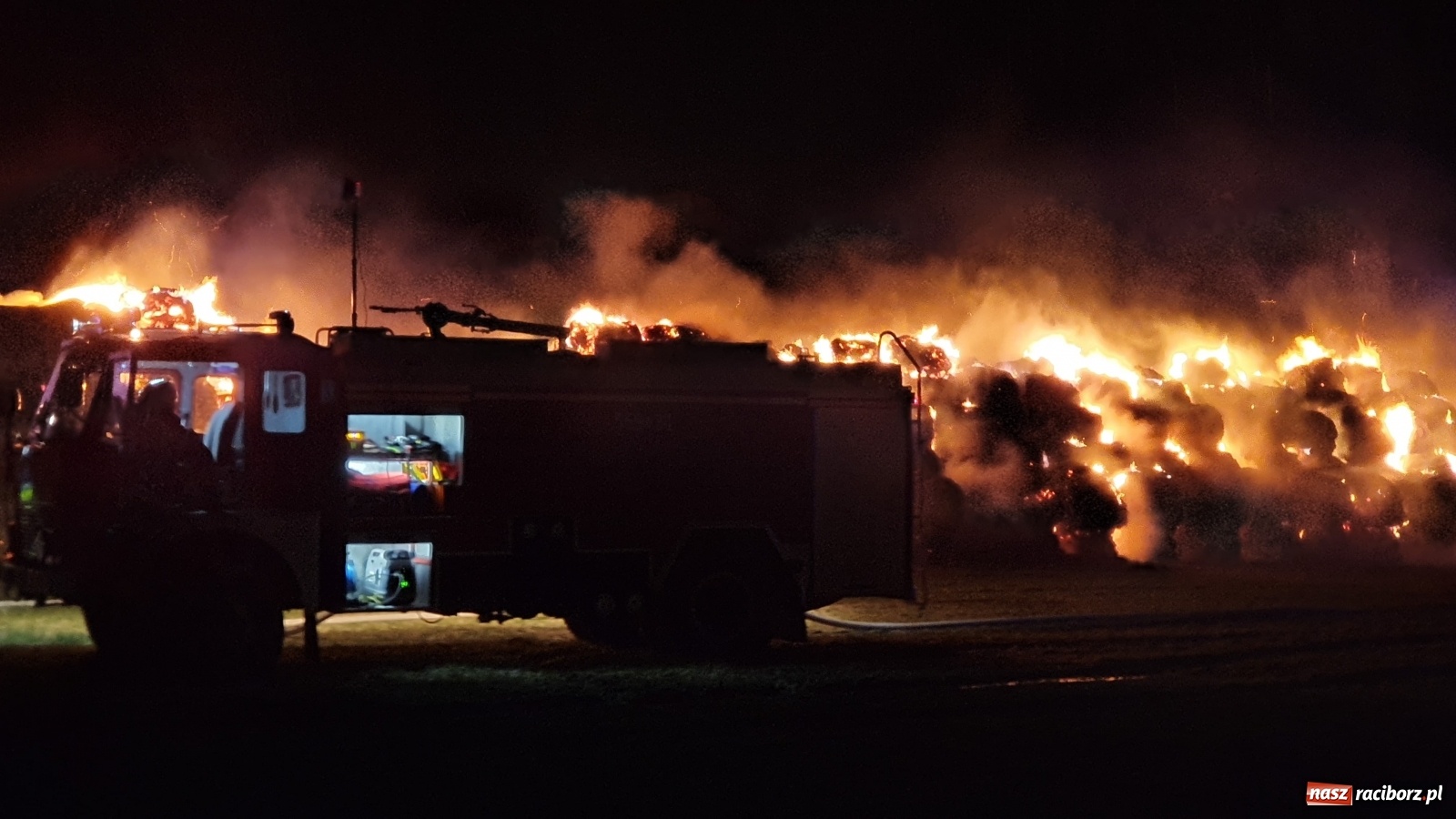 Zdjęcie w galerii na portalu naszraciborz.pl: Wielki nocny pożar w Raciborzu-Ocicach [FOTO] wiadomości z regionu