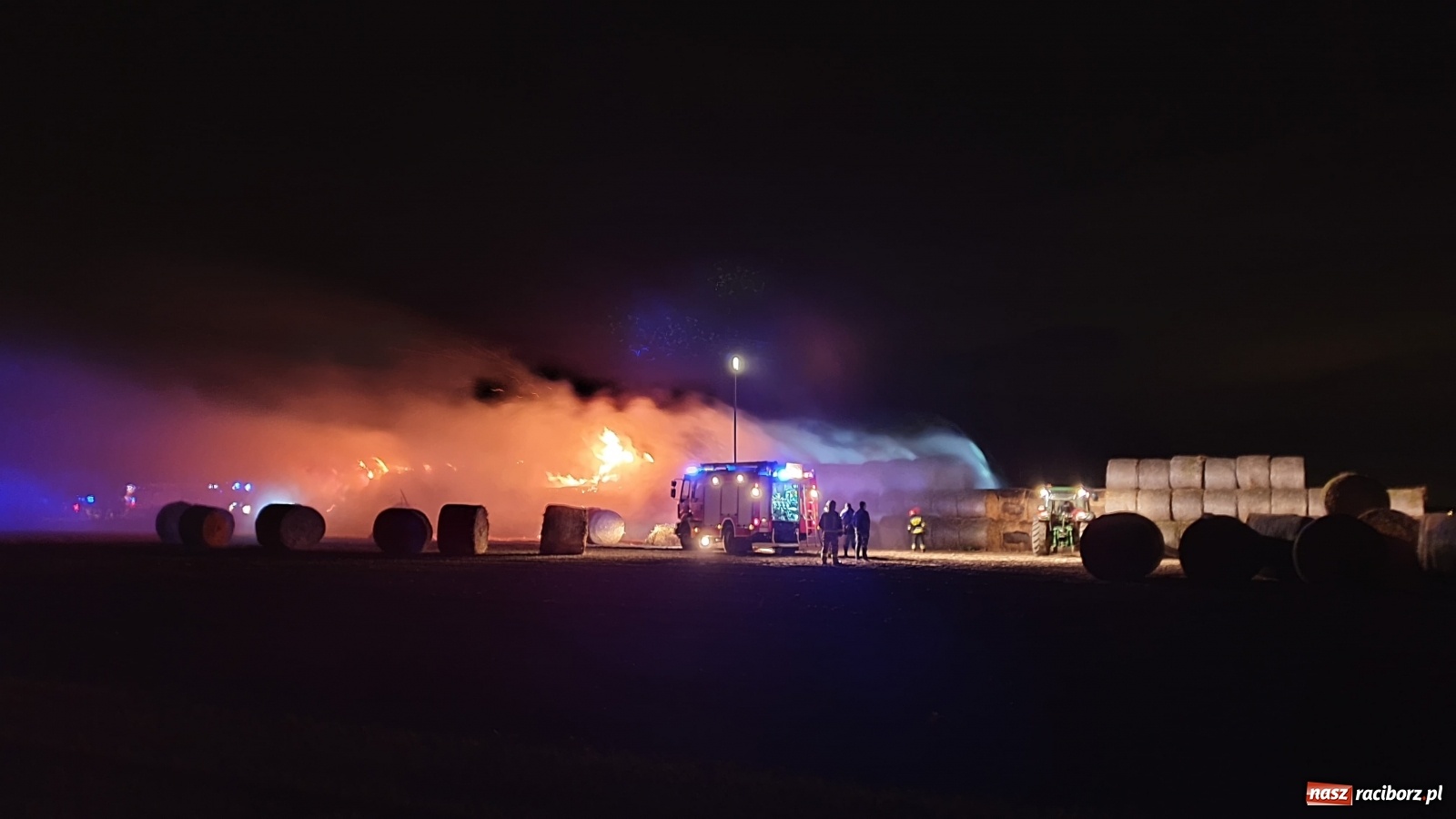 Zdjęcie w galerii na portalu naszraciborz.pl: Wielki nocny pożar w Raciborzu-Ocicach [FOTO] wiadomości z regionu