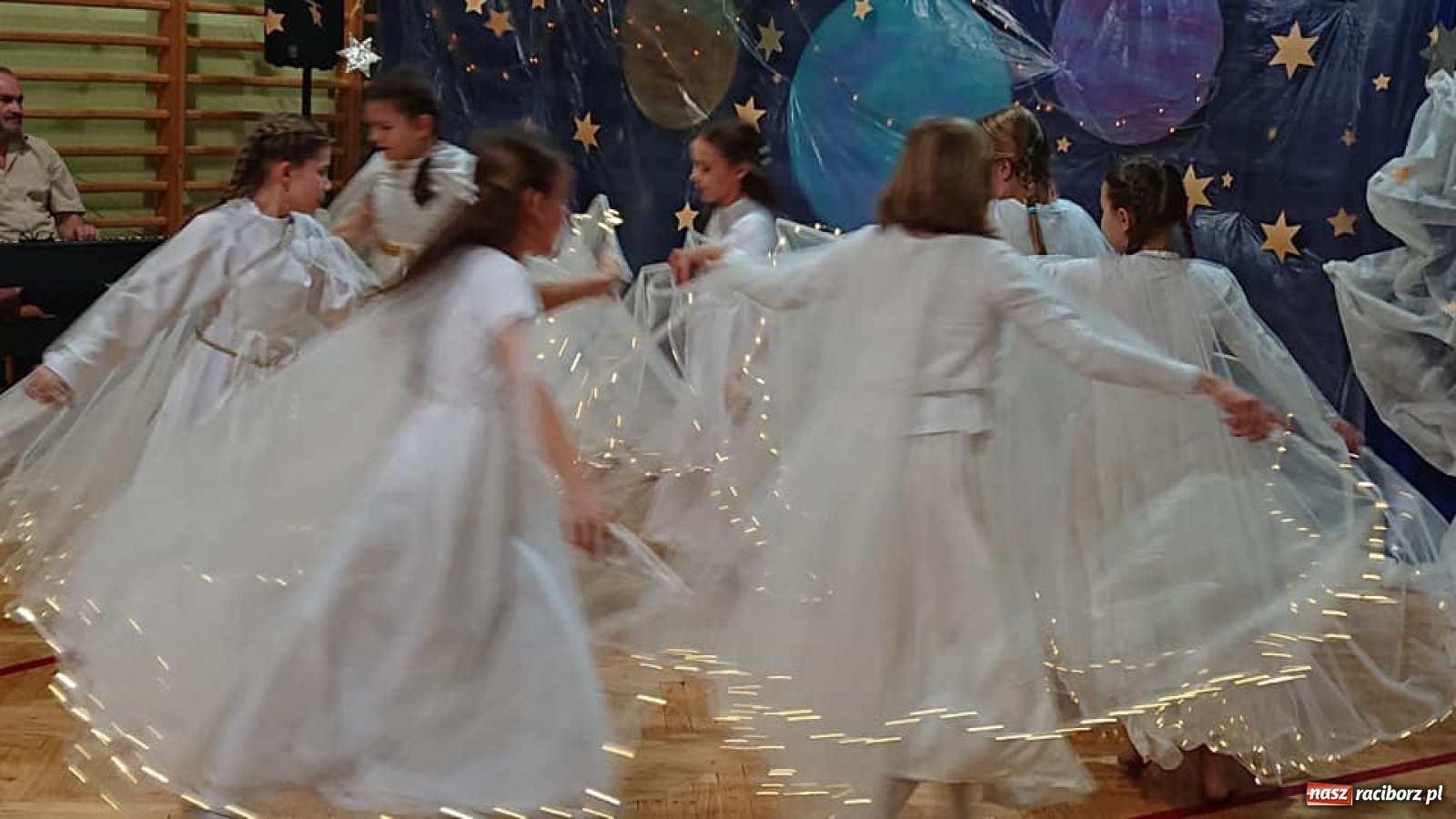 Zdjęcie w galerii na portalu naszraciborz.pl: Brzeskie jasełka z Małym Księciem  wiadomości z regionu