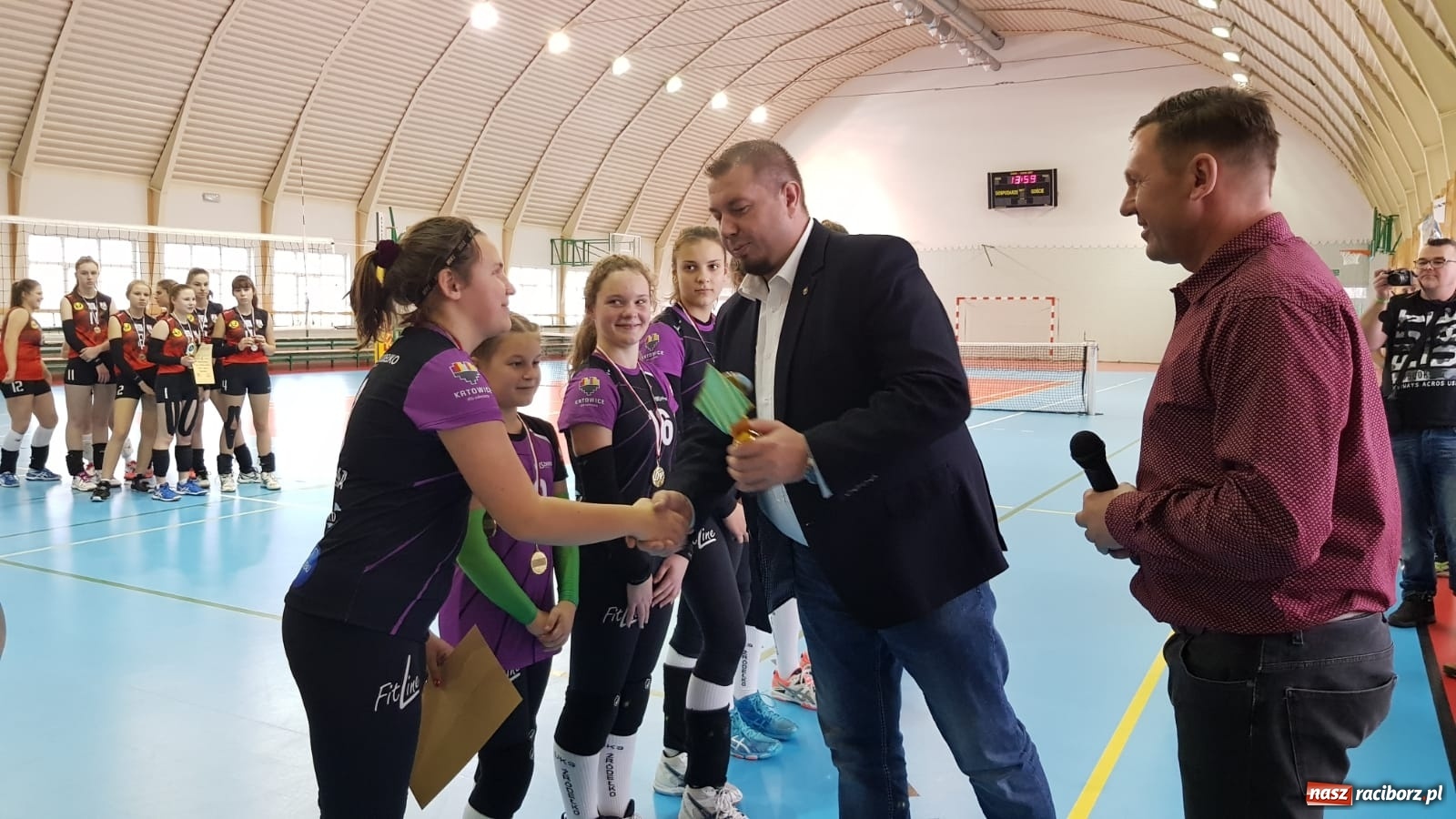 Zdjęcie w galerii na portalu naszraciborz.pl: Turniej Piłki Siatkowej Dziewcząt w Krzanowicach wiadomości z regionu