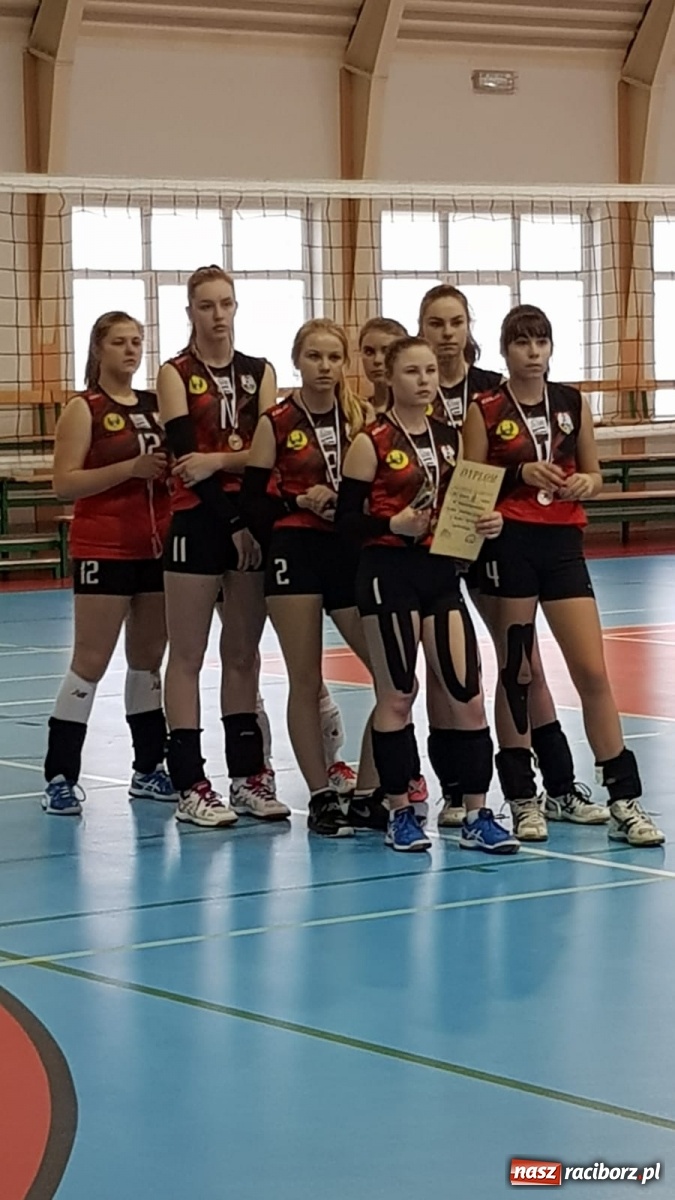 Zdjęcie w galerii na portalu naszraciborz.pl: Turniej Piłki Siatkowej Dziewcząt w Krzanowicach wiadomości z regionu