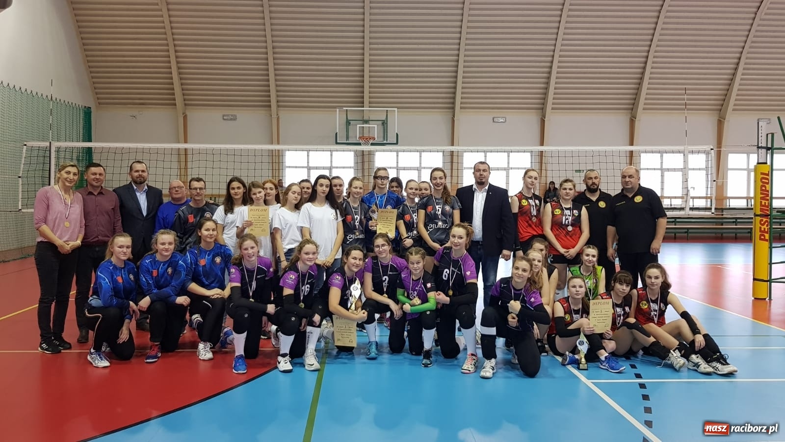 Zdjęcie w galerii na portalu naszraciborz.pl: Turniej Piłki Siatkowej Dziewcząt w Krzanowicach wiadomości z regionu