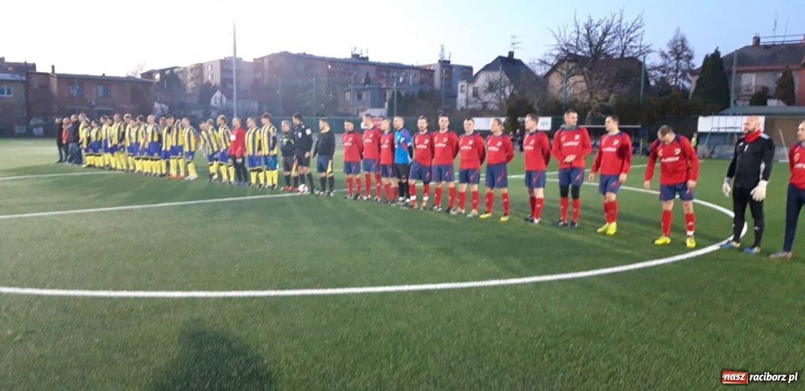 Zdjęcie w galerii na portalu naszraciborz.pl: Oldboje Unii Racibórz wspólnie wybiegli po zwycięstwo  wiadomości z regionu