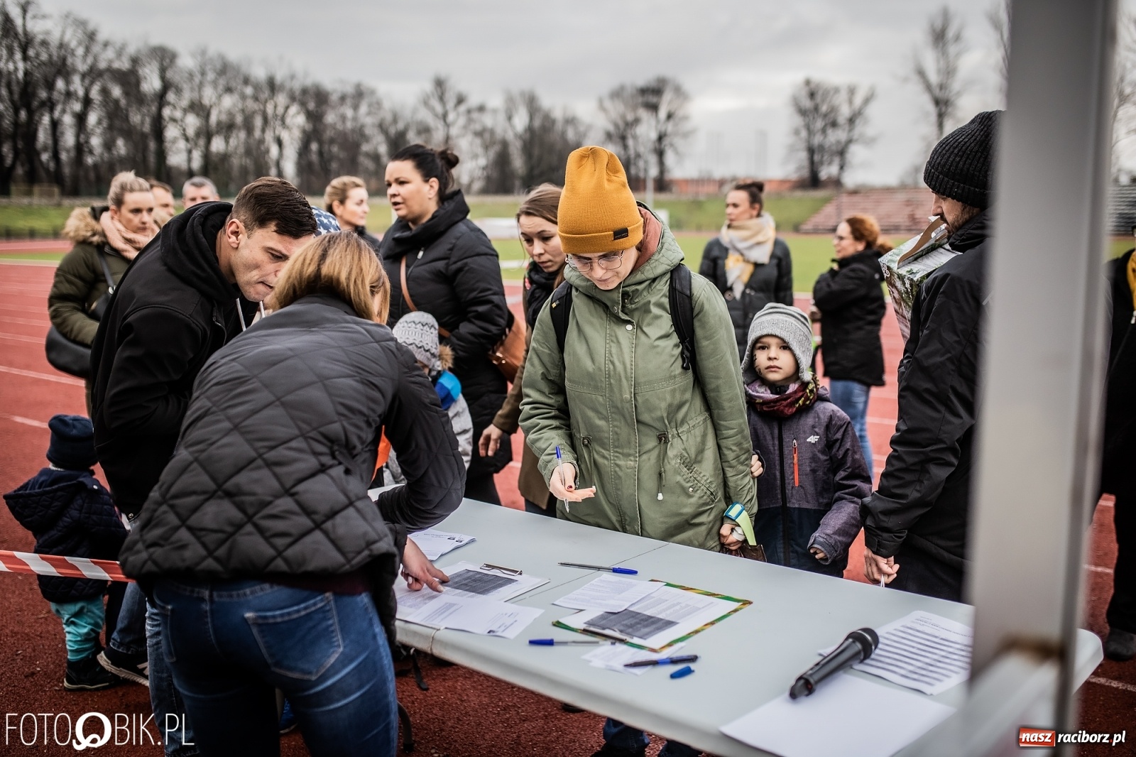 Zdjęcie w galerii na portalu naszraciborz.pl: Bieg przeszkodowy OCR dla dzieci na stadionie miejskim w Raciborzu wiadomości z regionu