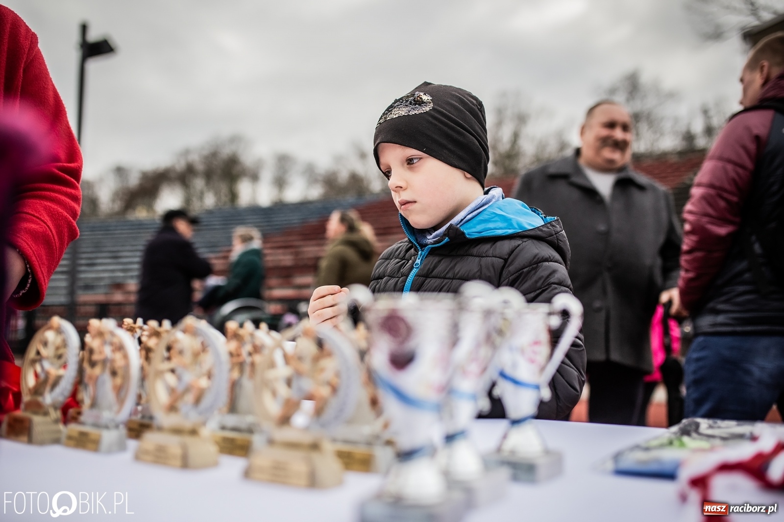 Zdjęcie w galerii na portalu naszraciborz.pl: Bieg przeszkodowy OCR dla dzieci na stadionie miejskim w Raciborzu wiadomości z regionu