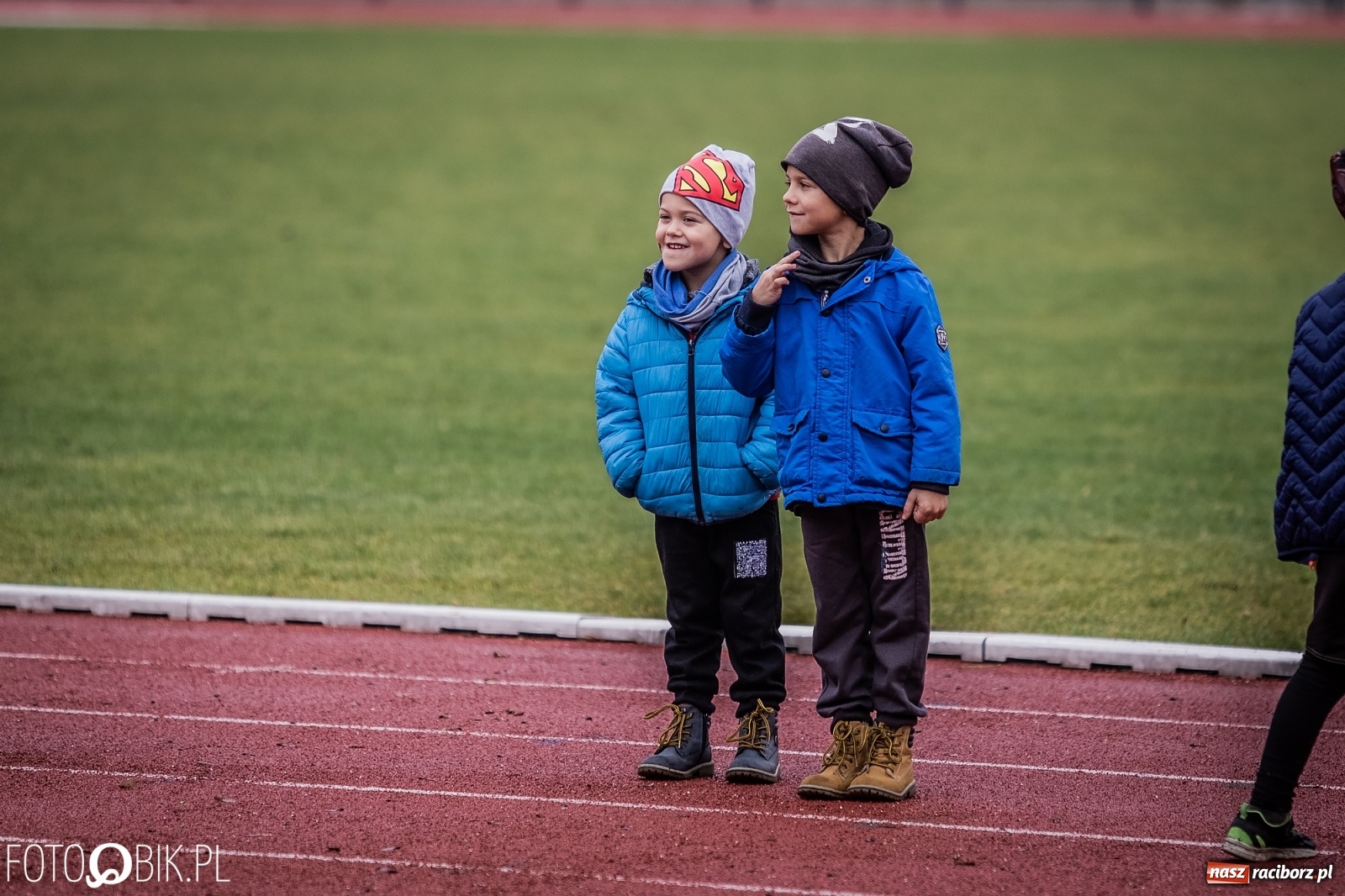 Zdjęcie w galerii na portalu naszraciborz.pl: Bieg przeszkodowy OCR dla dzieci na stadionie miejskim w Raciborzu wiadomości z regionu