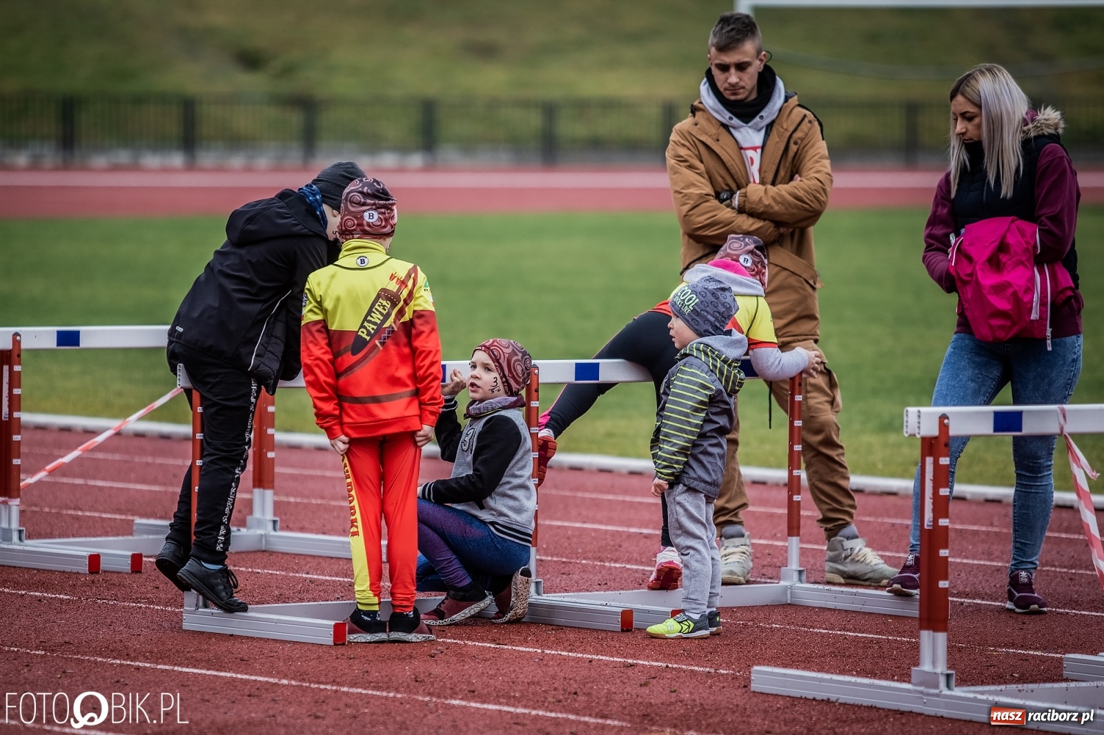 Zdjęcie w galerii na portalu naszraciborz.pl: Bieg przeszkodowy OCR dla dzieci na stadionie miejskim w Raciborzu wiadomości z regionu