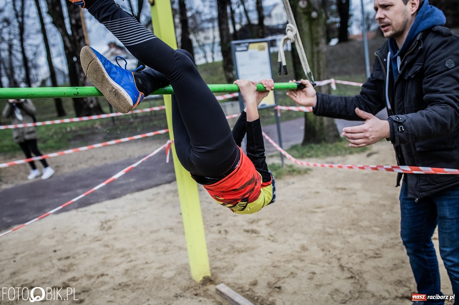 Zdjęcie w galerii na portalu naszraciborz.pl: Bieg przeszkodowy OCR dla dzieci na stadionie miejskim w Raciborzu wiadomości z regionu