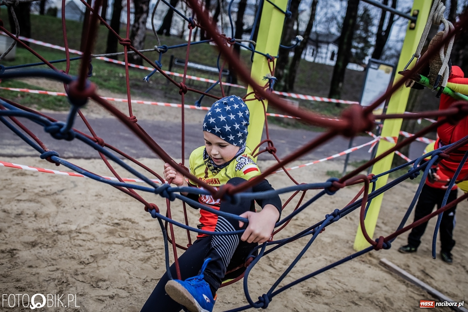 Zdjęcie w galerii na portalu naszraciborz.pl: Bieg przeszkodowy OCR dla dzieci na stadionie miejskim w Raciborzu wiadomości z regionu