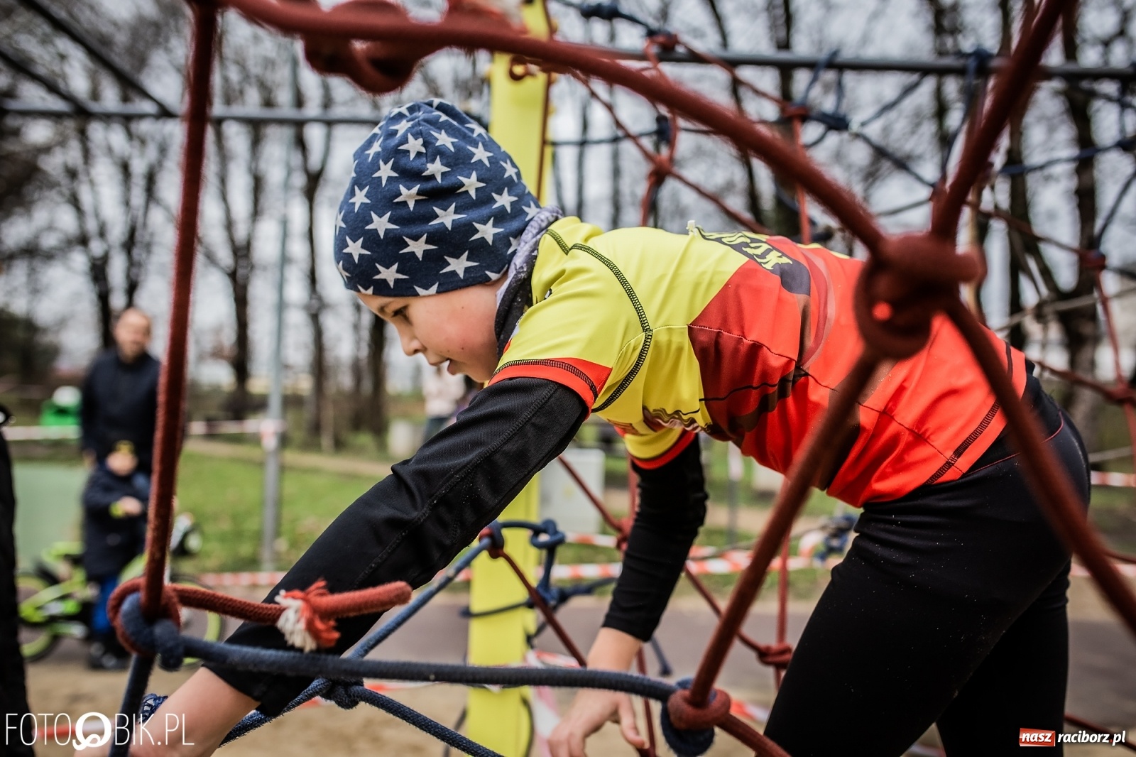 Zdjęcie w galerii na portalu naszraciborz.pl: Bieg przeszkodowy OCR dla dzieci na stadionie miejskim w Raciborzu wiadomości z regionu