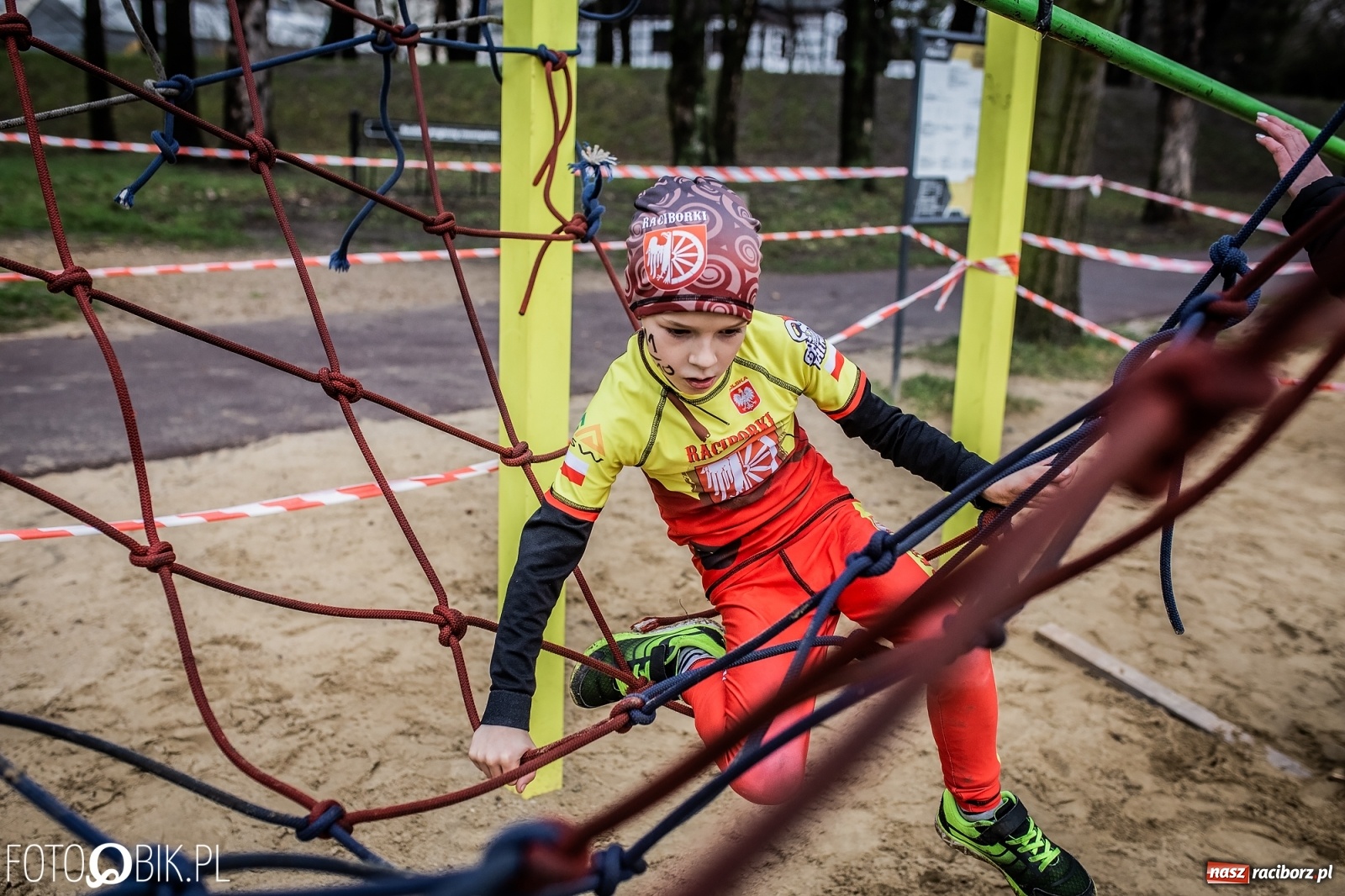 Zdjęcie w galerii na portalu naszraciborz.pl: Bieg przeszkodowy OCR dla dzieci na stadionie miejskim w Raciborzu wiadomości z regionu