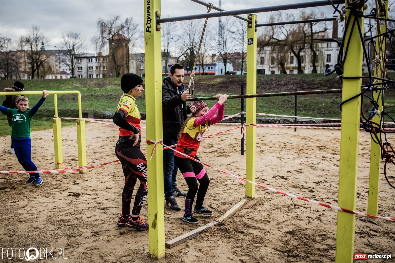 Zdjęcie w galerii na portalu naszraciborz.pl: Bieg przeszkodowy OCR dla dzieci na stadionie miejskim w Raciborzu wiadomości z regionu