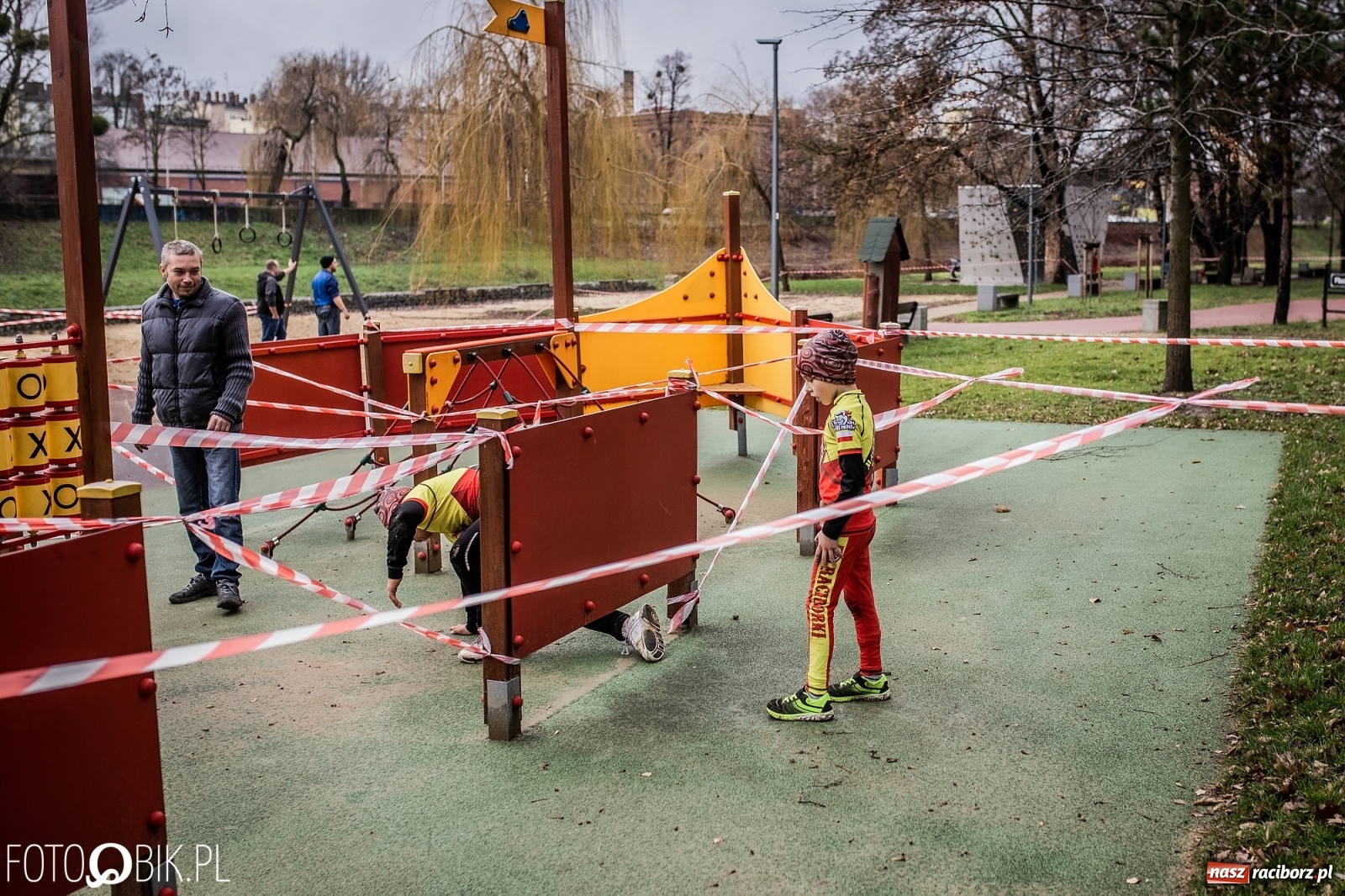 Zdjęcie w galerii na portalu naszraciborz.pl: Bieg przeszkodowy OCR dla dzieci na stadionie miejskim w Raciborzu wiadomości z regionu