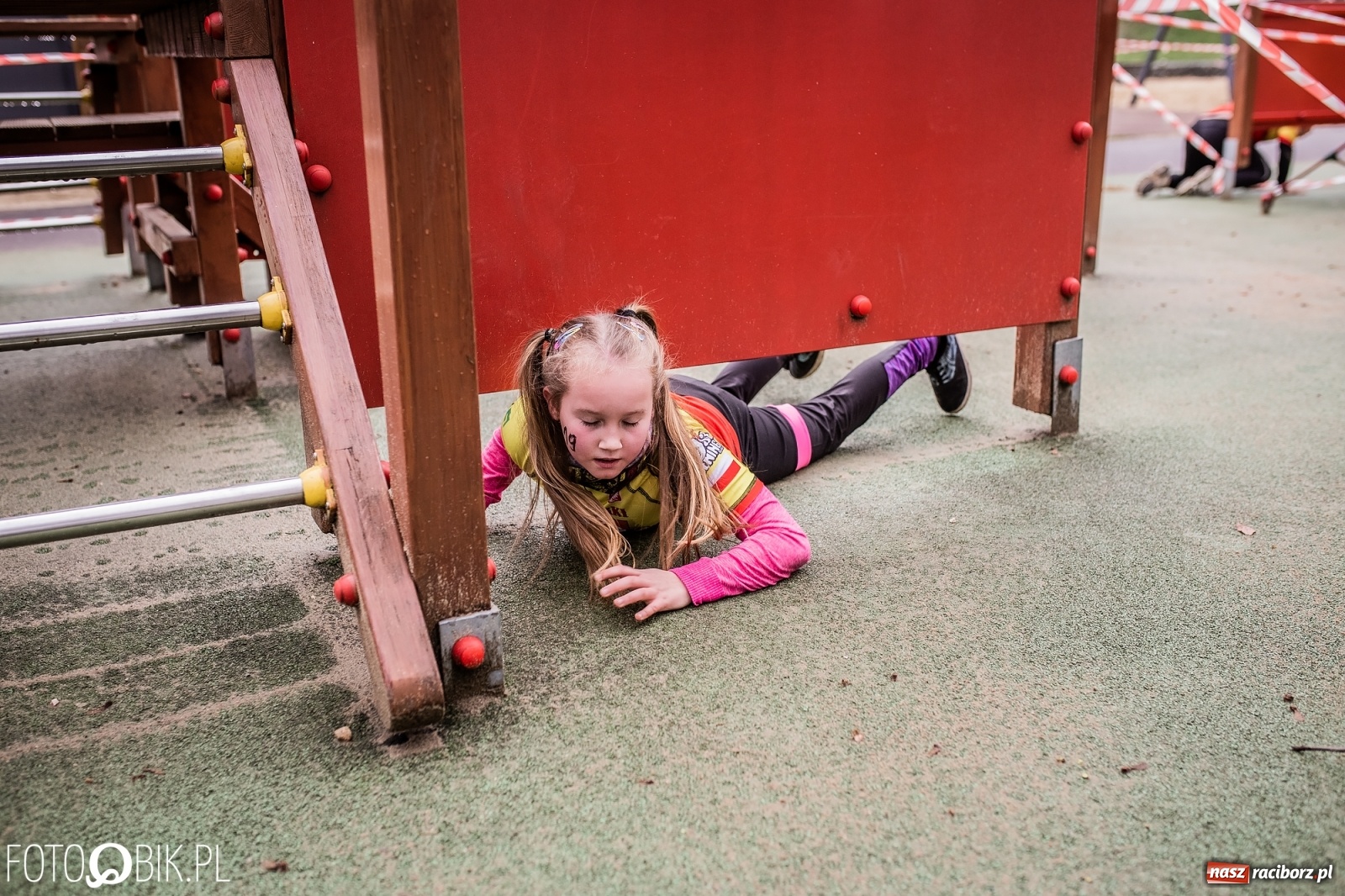 Zdjęcie w galerii na portalu naszraciborz.pl: Bieg przeszkodowy OCR dla dzieci na stadionie miejskim w Raciborzu wiadomości z regionu