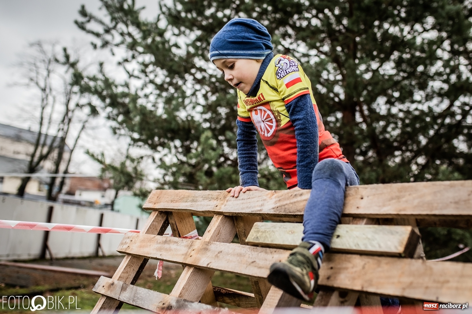 Zdjęcie w galerii na portalu naszraciborz.pl: Bieg przeszkodowy OCR dla dzieci na stadionie miejskim w Raciborzu wiadomości z regionu
