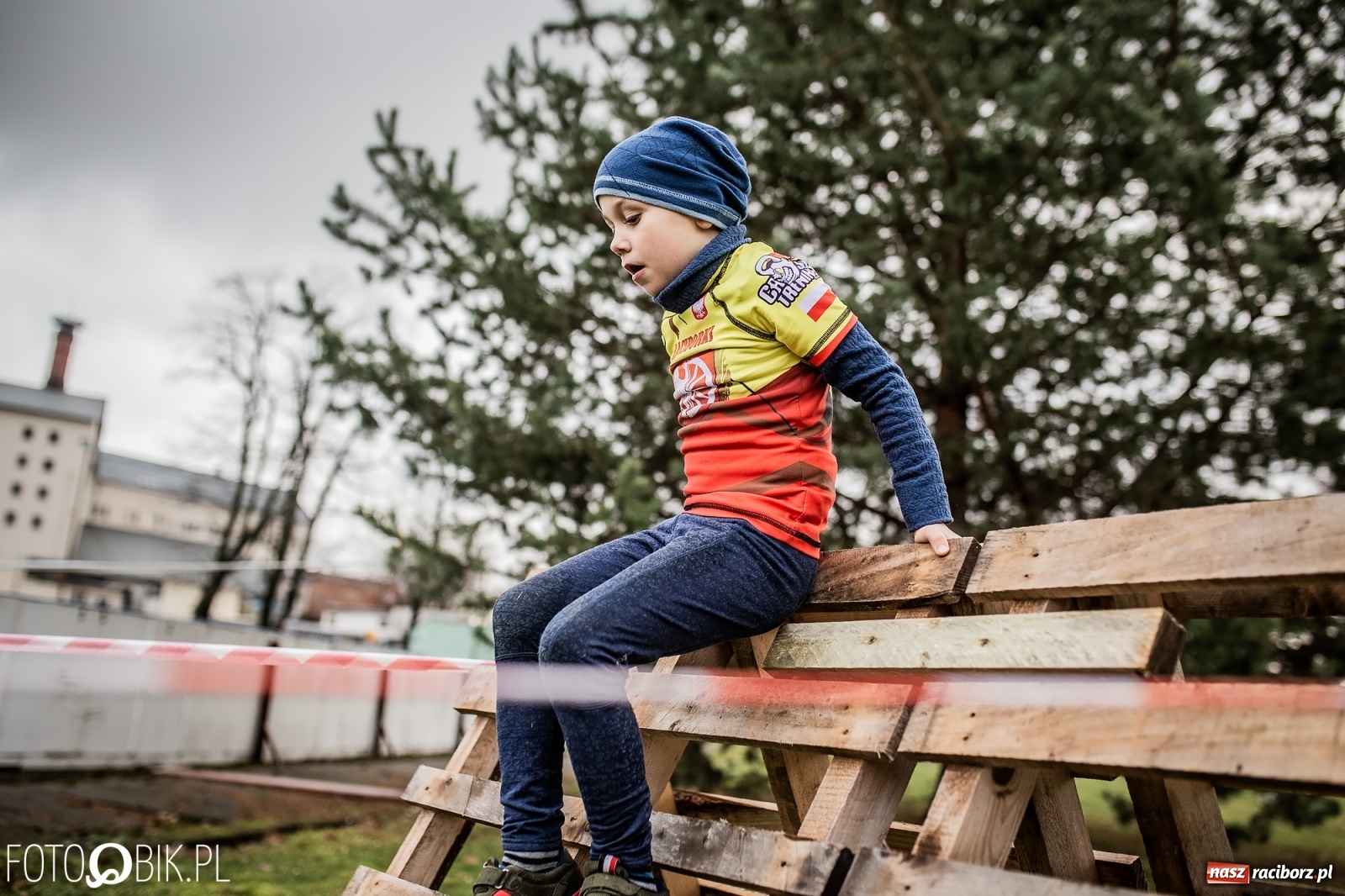 Zdjęcie w galerii na portalu naszraciborz.pl: Bieg przeszkodowy OCR dla dzieci na stadionie miejskim w Raciborzu wiadomości z regionu
