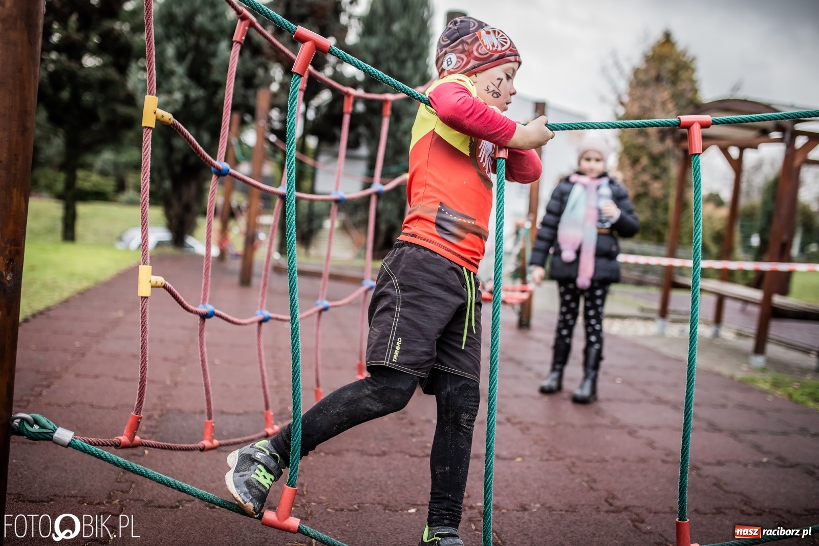Zdjęcie w galerii na portalu naszraciborz.pl: Bieg przeszkodowy OCR dla dzieci na stadionie miejskim w Raciborzu wiadomości z regionu