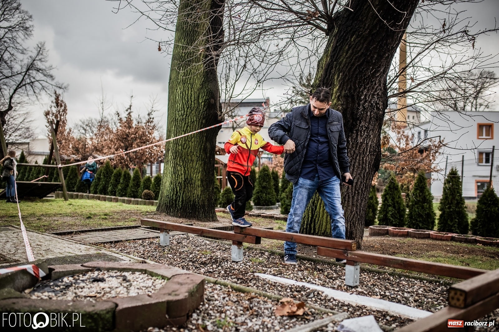 Zdjęcie w galerii na portalu naszraciborz.pl: Bieg przeszkodowy OCR dla dzieci na stadionie miejskim w Raciborzu wiadomości z regionu