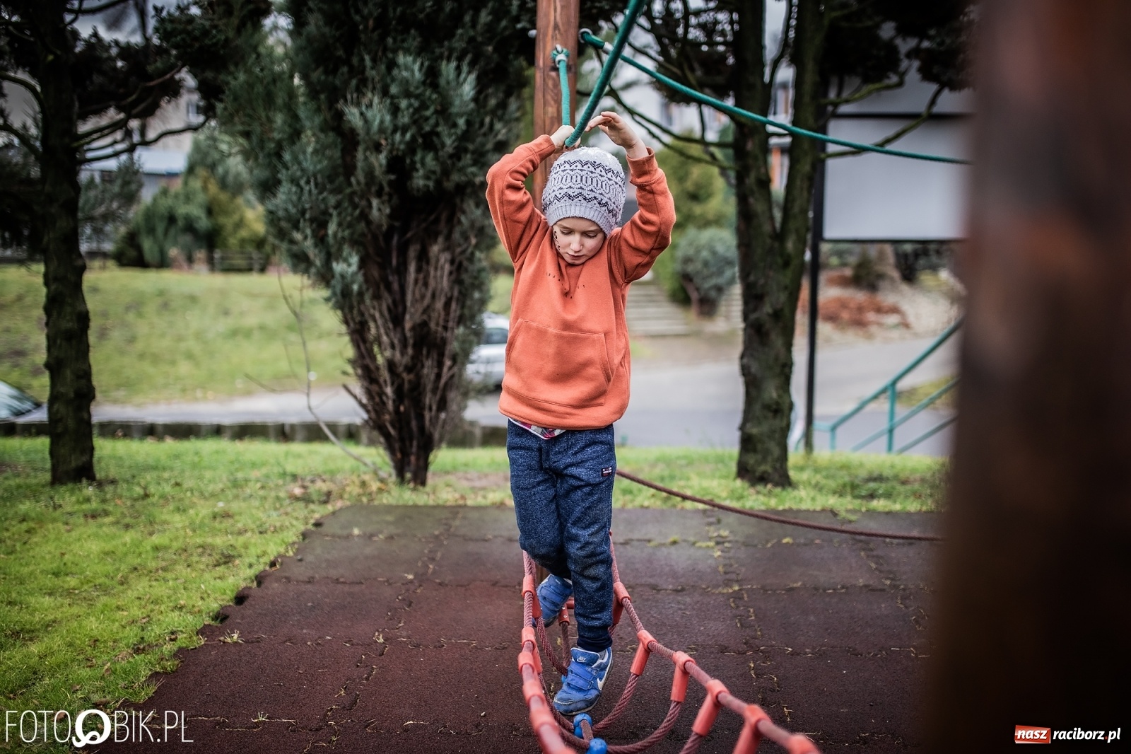 Zdjęcie w galerii na portalu naszraciborz.pl: Bieg przeszkodowy OCR dla dzieci na stadionie miejskim w Raciborzu wiadomości z regionu