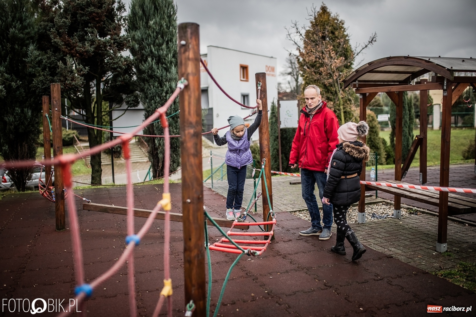 Zdjęcie w galerii na portalu naszraciborz.pl: Bieg przeszkodowy OCR dla dzieci na stadionie miejskim w Raciborzu wiadomości z regionu