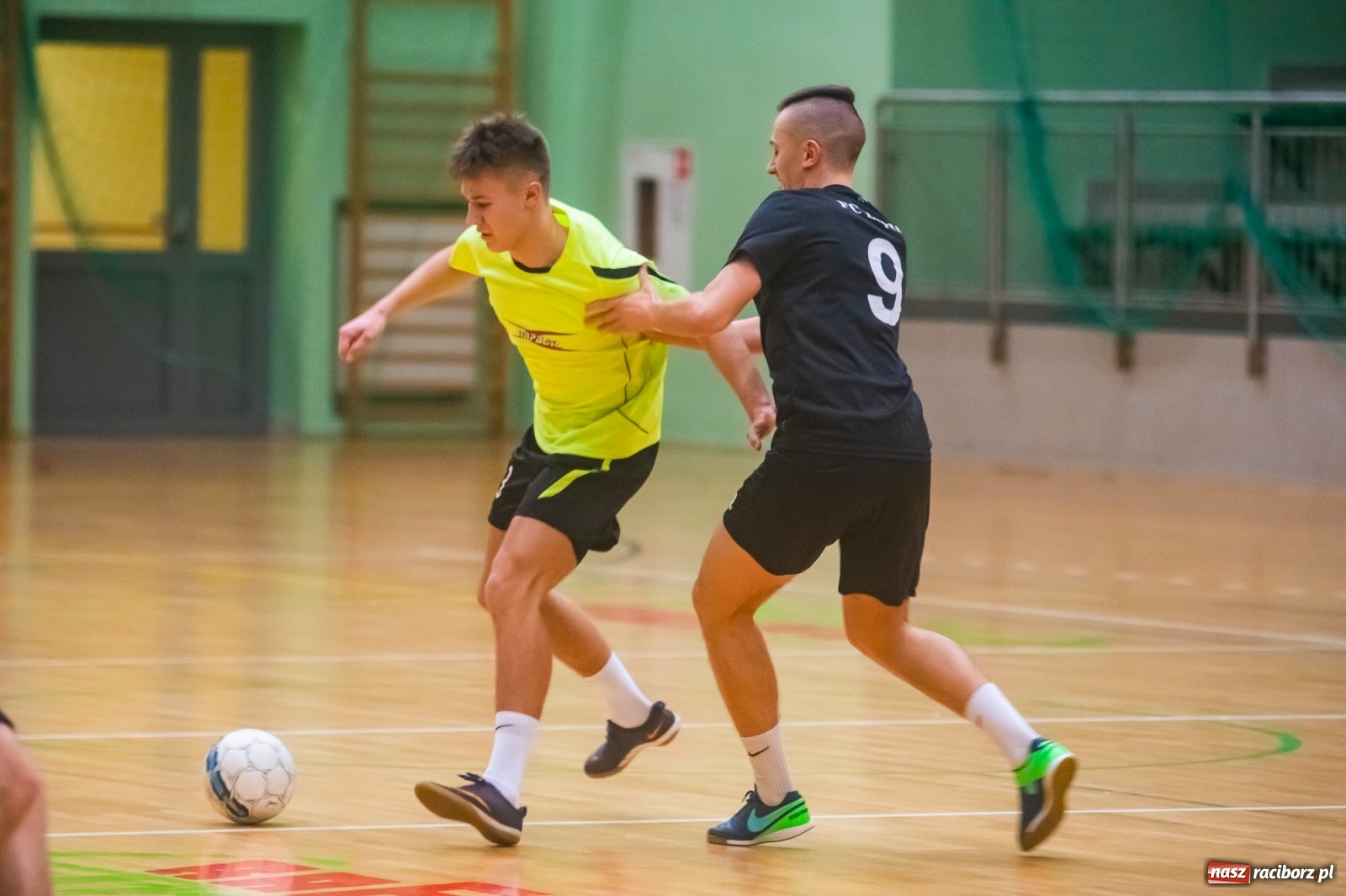 Zdjęcie w galerii na portalu naszraciborz.pl: Futsalowy maraton pełen emocji w Arenie Rafako [FOTO i WIDEO] wiadomości z regionu