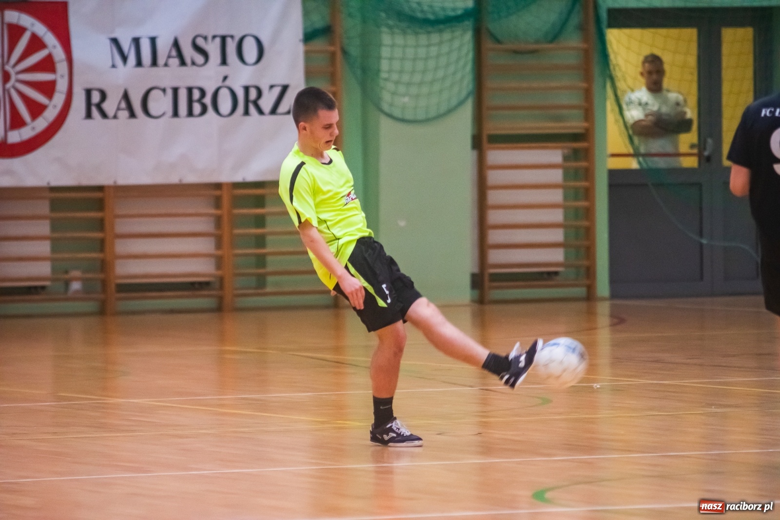 Zdjęcie w galerii na portalu naszraciborz.pl: Futsalowy maraton pełen emocji w Arenie Rafako [FOTO i WIDEO] wiadomości z regionu
