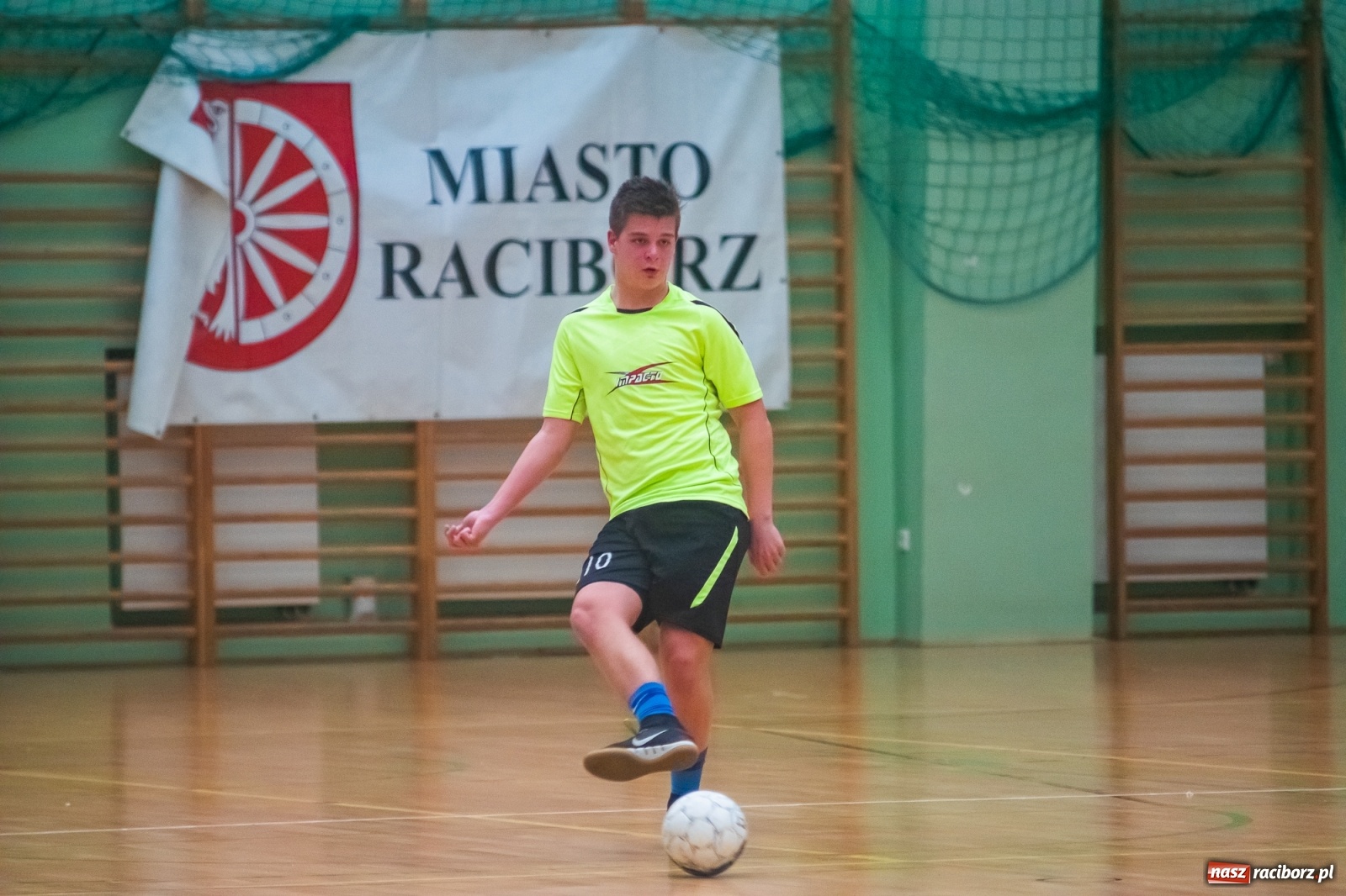 Zdjęcie w galerii na portalu naszraciborz.pl: Futsalowy maraton pełen emocji w Arenie Rafako [FOTO i WIDEO] wiadomości z regionu