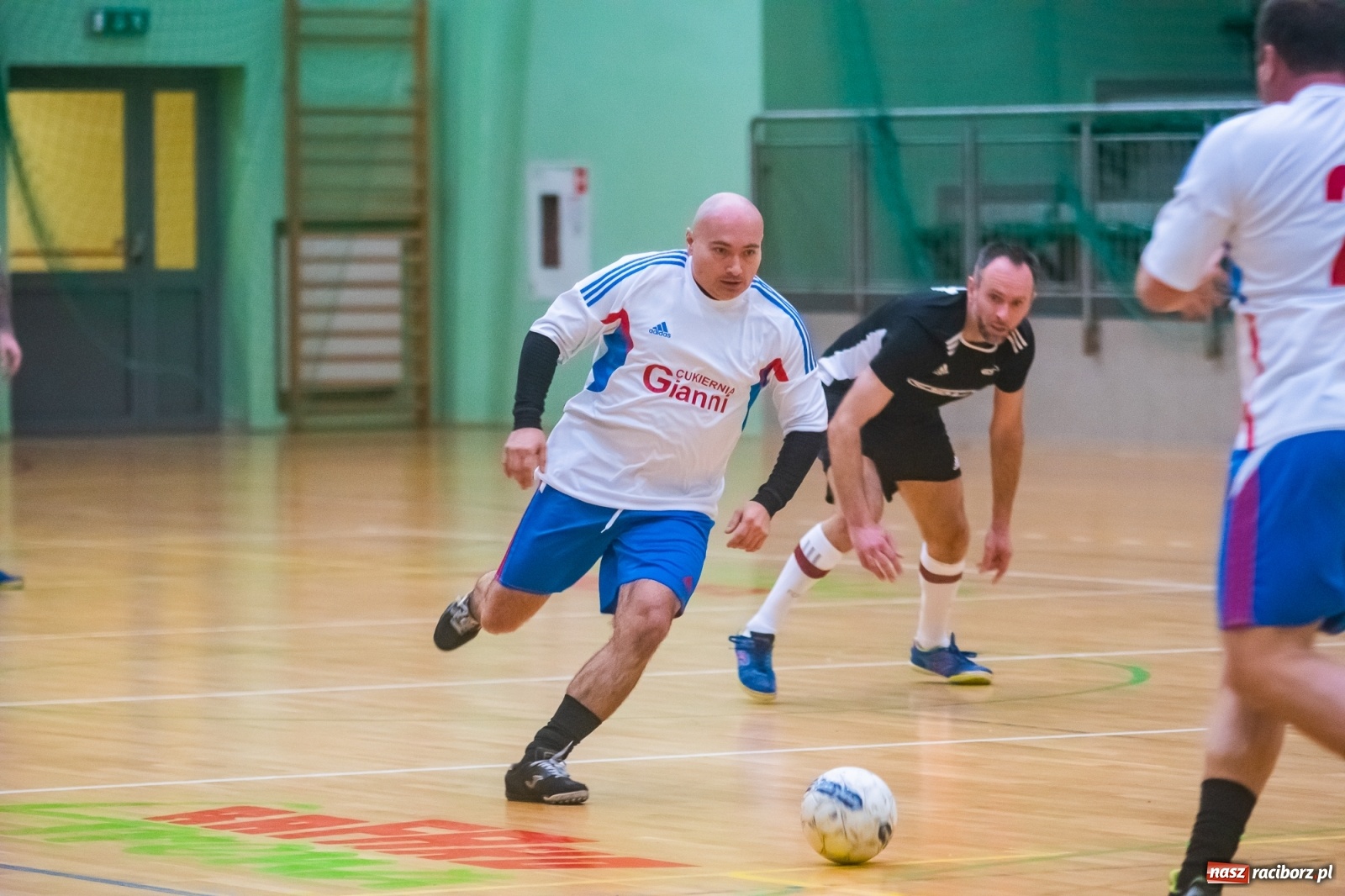 Zdjęcie w galerii na portalu naszraciborz.pl: Futsalowy maraton pełen emocji w Arenie Rafako [FOTO i WIDEO] wiadomości z regionu