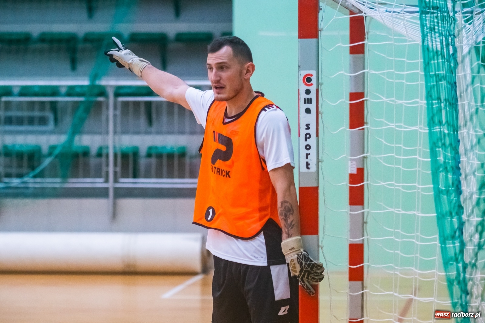 Zdjęcie w galerii na portalu naszraciborz.pl: Futsalowy maraton pełen emocji w Arenie Rafako [FOTO i WIDEO] wiadomości z regionu