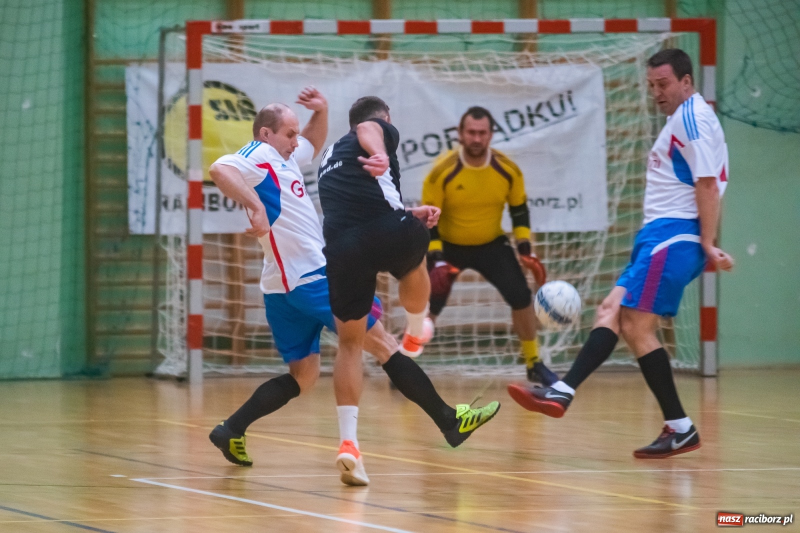 Zdjęcie w galerii na portalu naszraciborz.pl: Futsalowy maraton pełen emocji w Arenie Rafako [FOTO i WIDEO] wiadomości z regionu
