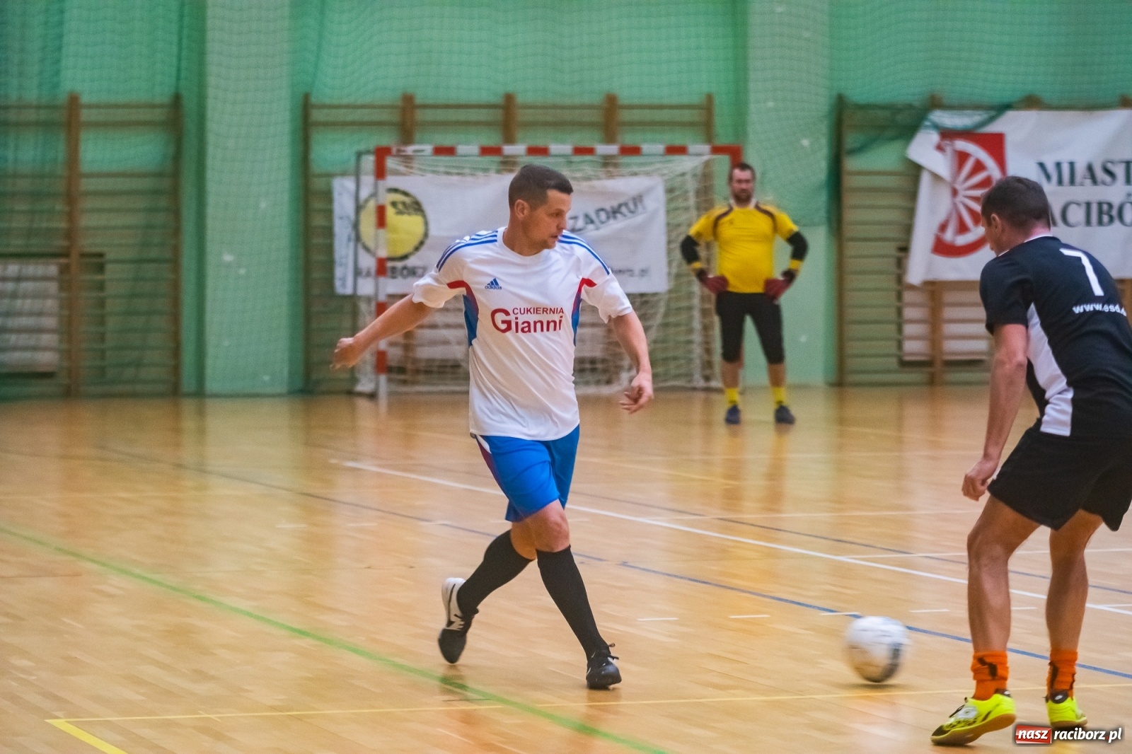 Zdjęcie w galerii na portalu naszraciborz.pl: Futsalowy maraton pełen emocji w Arenie Rafako [FOTO i WIDEO] wiadomości z regionu