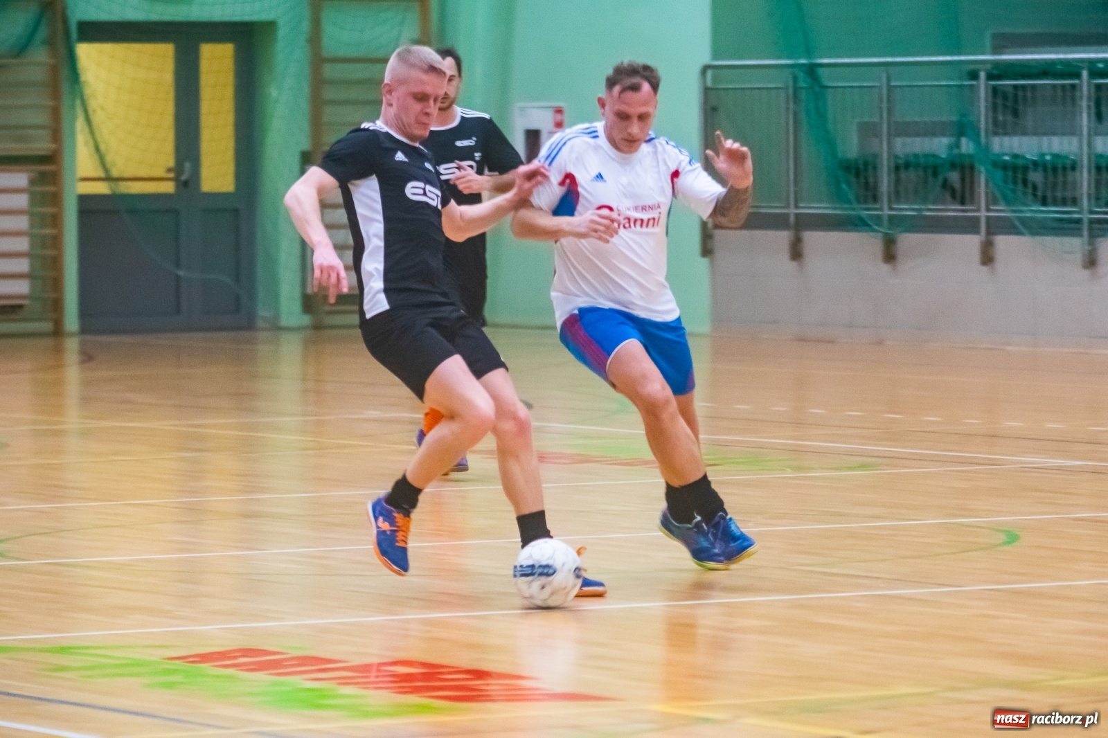 Zdjęcie w galerii na portalu naszraciborz.pl: Futsalowy maraton pełen emocji w Arenie Rafako [FOTO i WIDEO] wiadomości z regionu