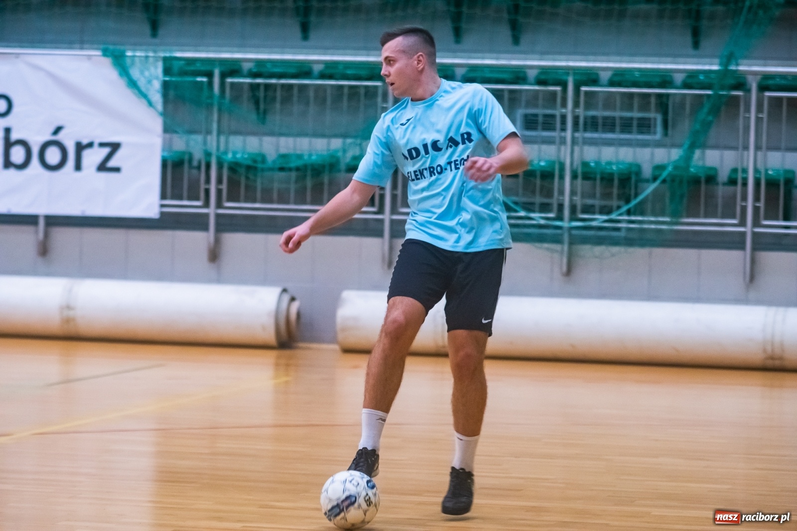 Zdjęcie w galerii na portalu naszraciborz.pl: Futsalowy maraton pełen emocji w Arenie Rafako [FOTO i WIDEO] wiadomości z regionu