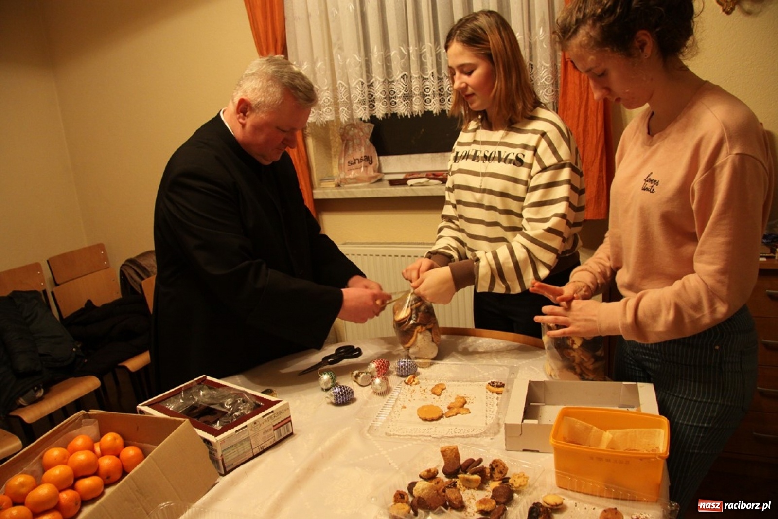 Zdjęcie w galerii na portalu naszraciborz.pl: Świąteczne odwiedziny w Sławikowie  wiadomości z regionu